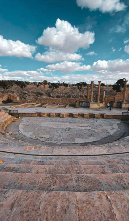 Tourisme à Kasserine : 5 Trésors Cachés pour une Évasion Unique 14 Tourisme-à-Kasserine-Sbeitla-Kasserine-Tunisie-1-Blog-Etnafes