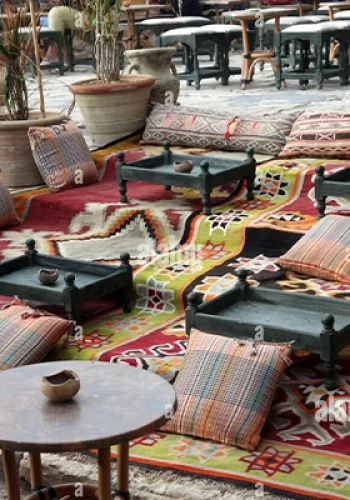 Tourisme Balnéaire en Tunisie : 7 Secrets pour un Voyage Parfait 25 hammamet-la-tunisie-medina-et-sidi-bou-dit-cafe_blog_etnafes